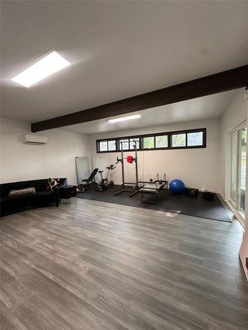 1302 Ridgecrest DR, Austin, TX 78746