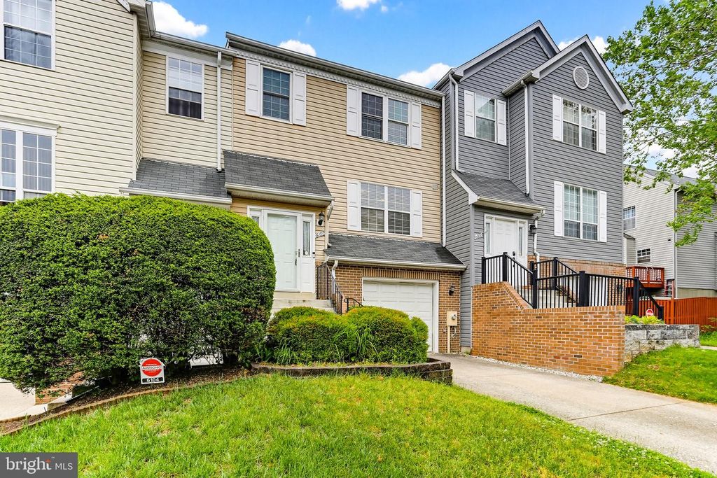 Image 2 of property listing at 6102 LITTLE FOXES RUN, Columbia, MD 21045