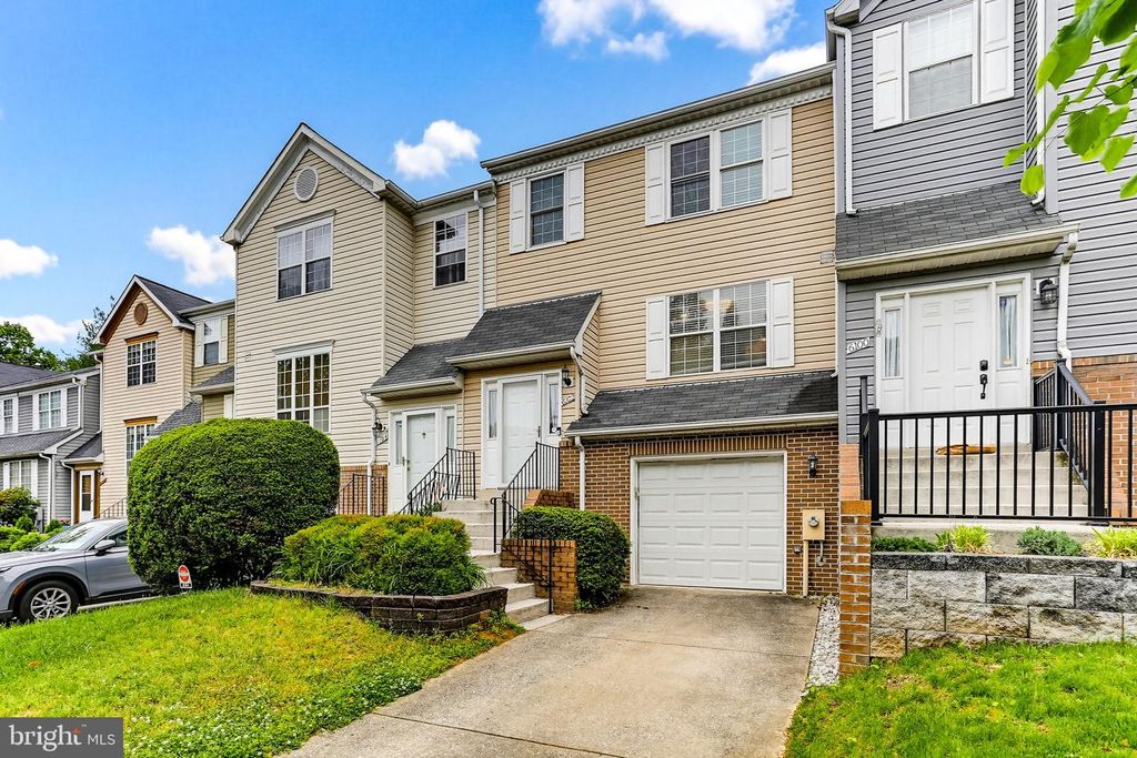 Image 3 of property listing at 6102 LITTLE FOXES RUN, Columbia, MD 21045