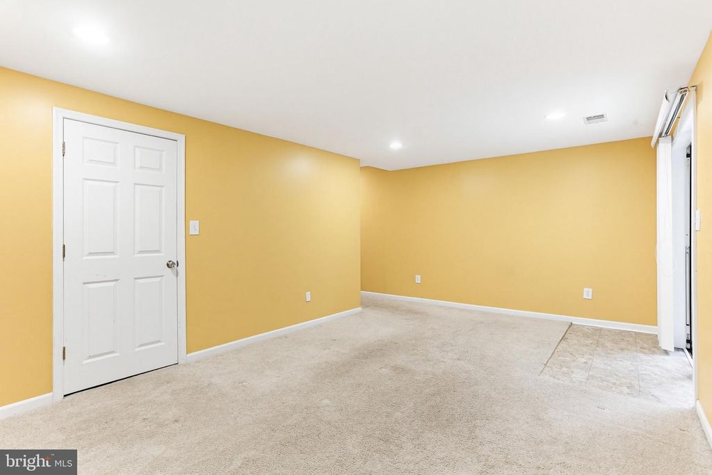 Image 32 of property listing at 6102 LITTLE FOXES RUN, Columbia, MD 21045