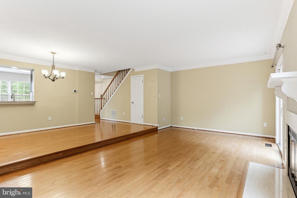 Image 9 of property listing at 6102 LITTLE FOXES RUN, Columbia, MD 21045