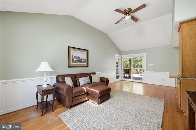 35 BISCAYNE PL, Sterling, VA 20164