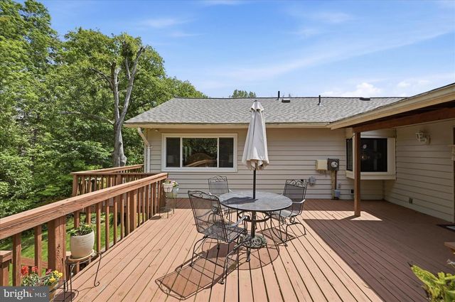 35 BISCAYNE PL, Sterling, VA 20164