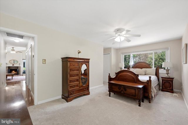 35 BISCAYNE PL, Sterling, VA 20164