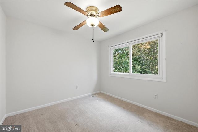 35 BISCAYNE PL, Sterling, VA 20164