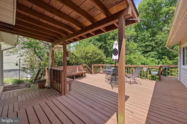 35 BISCAYNE PL, Sterling, VA 20164