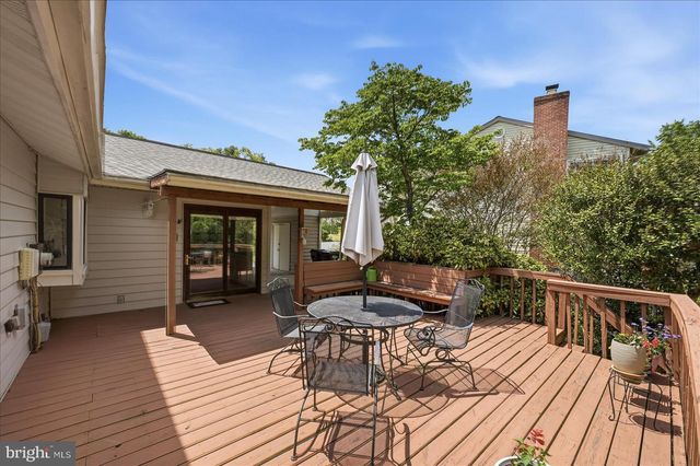 35 BISCAYNE PL, Sterling, VA 20164
