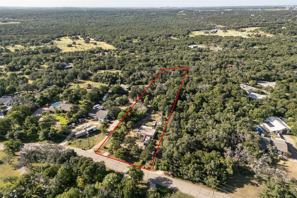2105 Chaparral Park RD, Manchaca, TX 78652