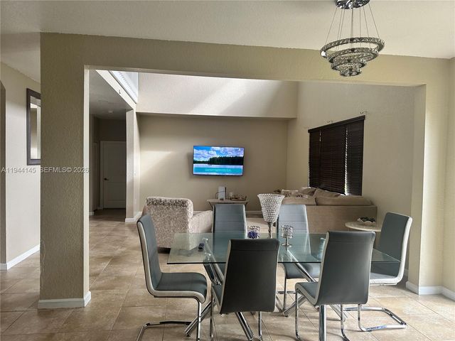 1378 NW 204th St, Miami Gardens, FL 33169