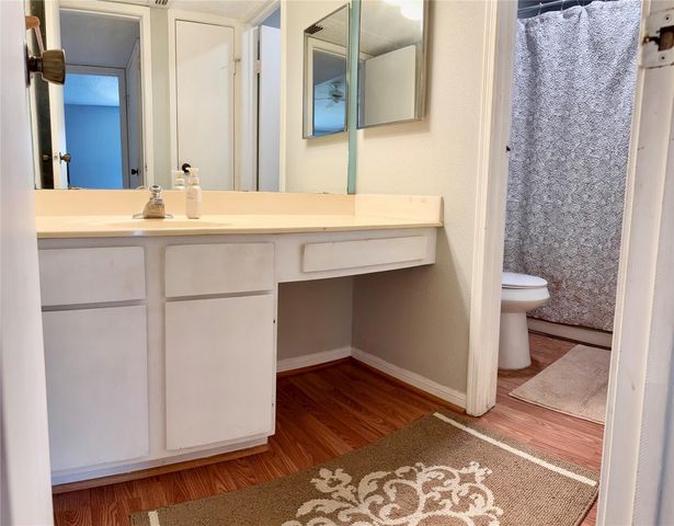 2120 El Paseo Street 310, Houston, TX 77054