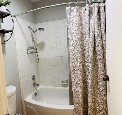 2120 El Paseo Street 310, Houston, TX 77054