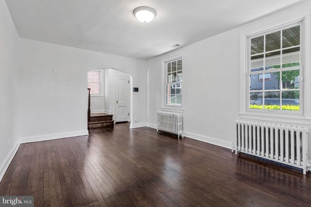 6424 2ND PL NW, Washington, DC 20012