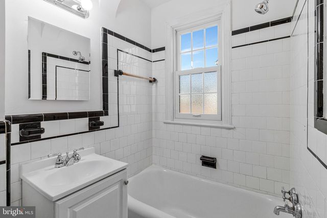 6424 2ND PL NW, Washington, DC 20012