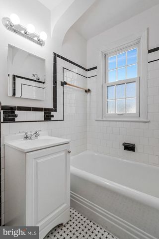 6424 2ND PL NW, Washington, DC 20012