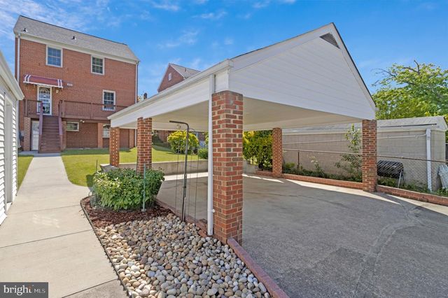 6424 2ND PL NW, Washington, DC 20012