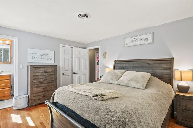 5 Hawthorne Circle, Northborough, MA 01532