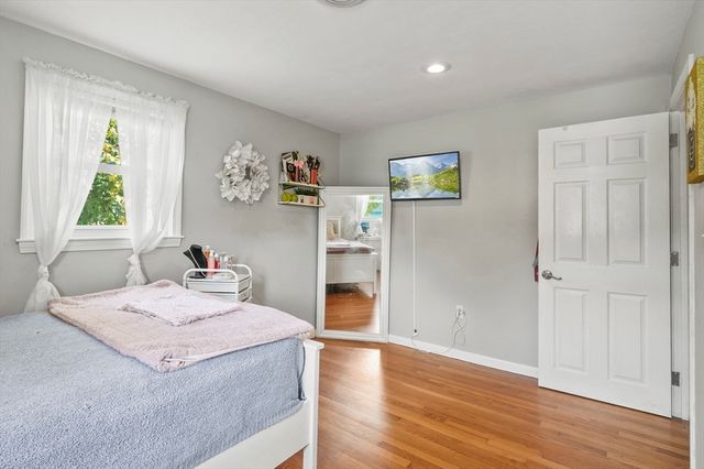 5 Hawthorne Circle, Northborough, MA 01532