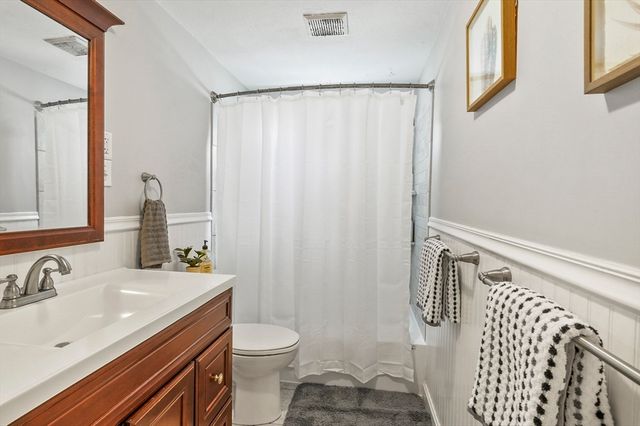 5 Hawthorne Circle, Northborough, MA 01532