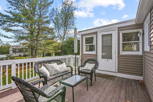 5 Hawthorne Circle, Northborough, MA 01532