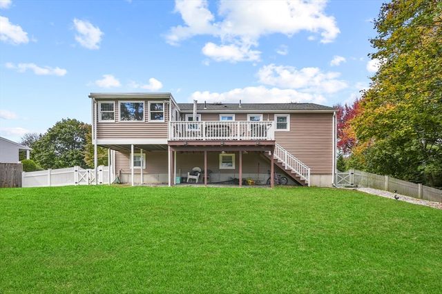 5 Hawthorne Circle, Northborough, MA 01532