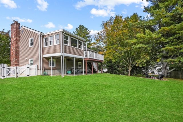 5 Hawthorne Circle, Northborough, MA 01532