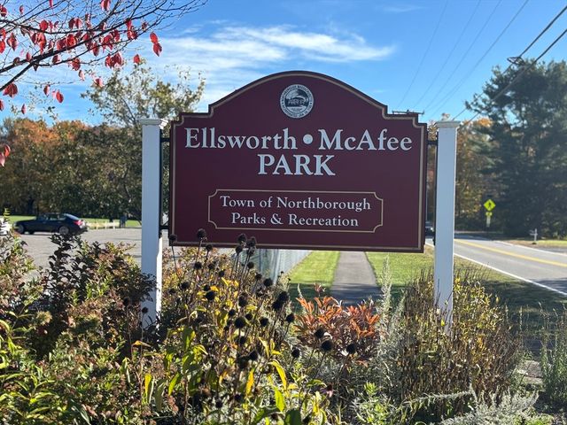 5 Hawthorne Circle, Northborough, MA 01532