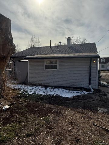 1441 E Harry Avenue, Hazel Park, MI 48030