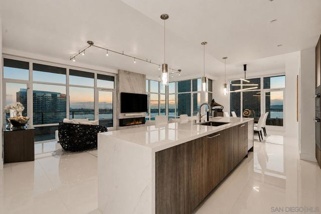 550 Front Street 1708, San Diego, CA 92101
