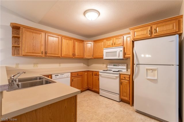 2450 Wright State Drive SE, Massillon, OH 44646