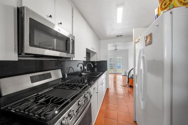 7303 Long Point Road, Houston, TX 77055