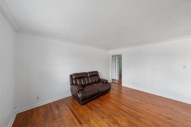 7303 Long Point Road, Houston, TX 77055