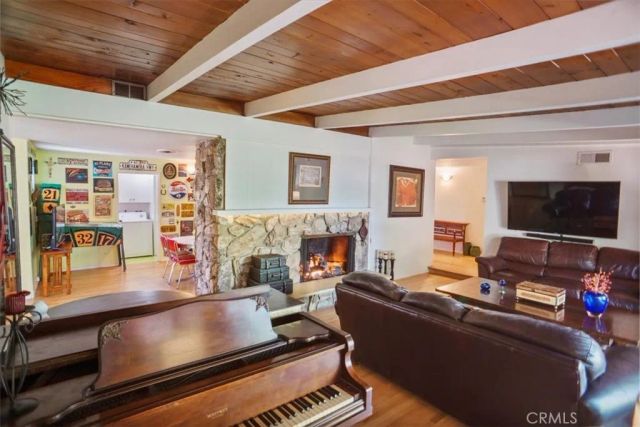 8636 Delco, Winnetka, CA 91306