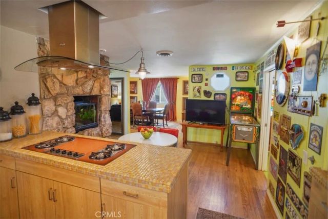 8636 Delco, Winnetka, CA 91306