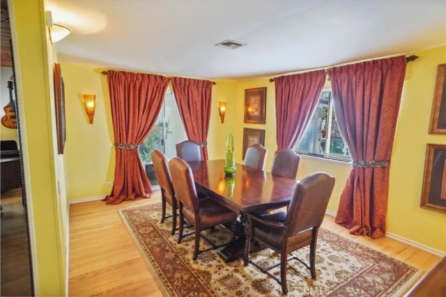 8636 Delco, Winnetka, CA 91306