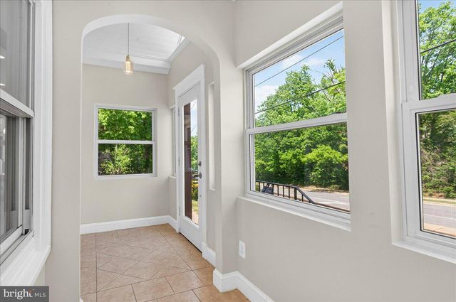 4448 W BRADDOCK RD, Alexandria, VA 22304