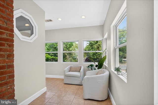 4448 W BRADDOCK RD, Alexandria, VA 22304