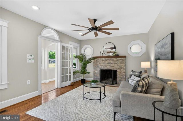 4448 W BRADDOCK RD, Alexandria, VA 22304