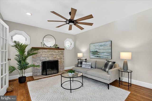 4448 W BRADDOCK RD, Alexandria, VA 22304