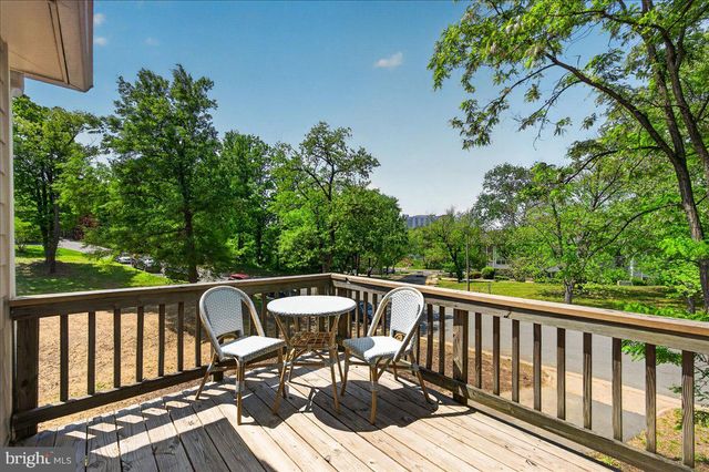 4448 W BRADDOCK RD, Alexandria, VA 22304