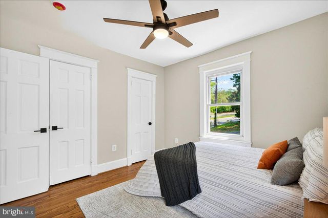 4448 W BRADDOCK RD, Alexandria, VA 22304