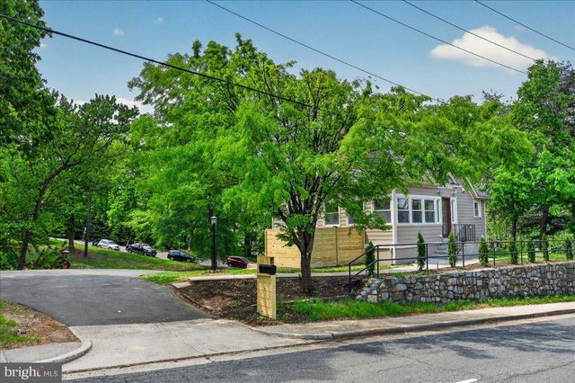 4448 W BRADDOCK RD, Alexandria, VA 22304