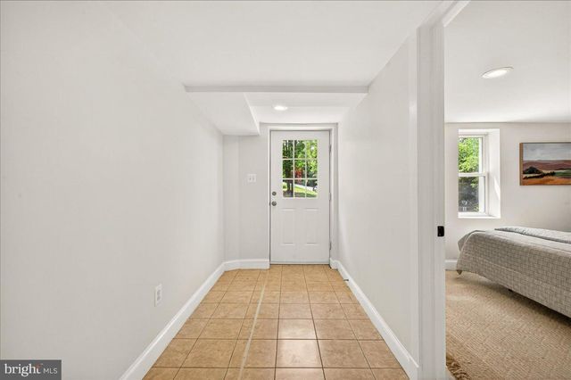 4448 W BRADDOCK RD, Alexandria, VA 22304
