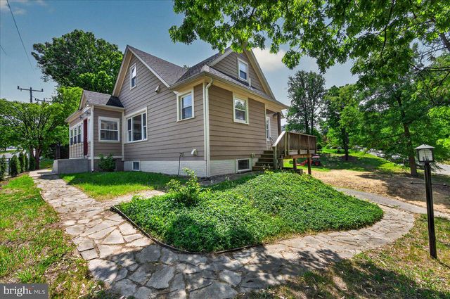 4448 W BRADDOCK RD, Alexandria, VA 22304