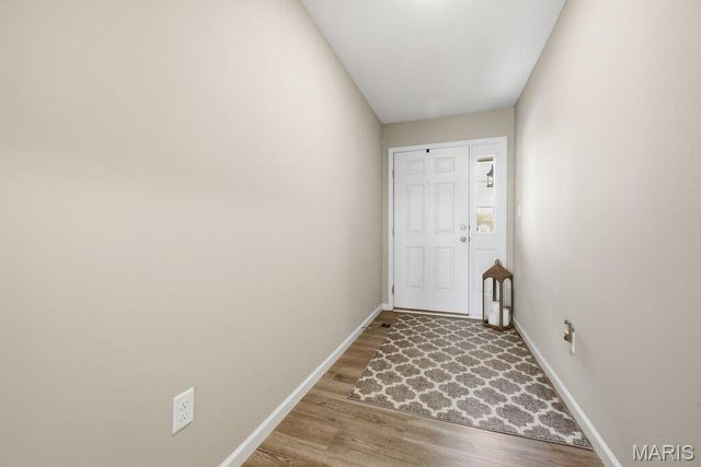 721 Creek View Drive, Fenton, MO 63026