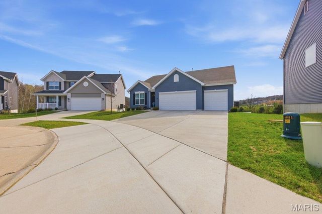 721 Creek View Drive, Fenton, MO 63026