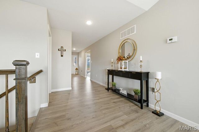 721 Creek View Drive, Fenton, MO 63026