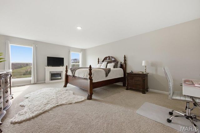 721 Creek View Drive, Fenton, MO 63026