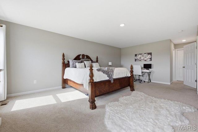 721 Creek View Drive, Fenton, MO 63026