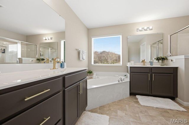 721 Creek View Drive, Fenton, MO 63026