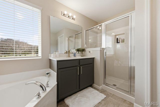 721 Creek View Drive, Fenton, MO 63026